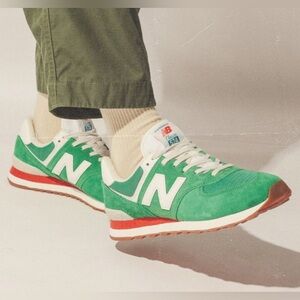 NEW BALANCE FOR J CREW 574 SNEAKERS IN VARSITY GREEN VELOCITY
Size 14